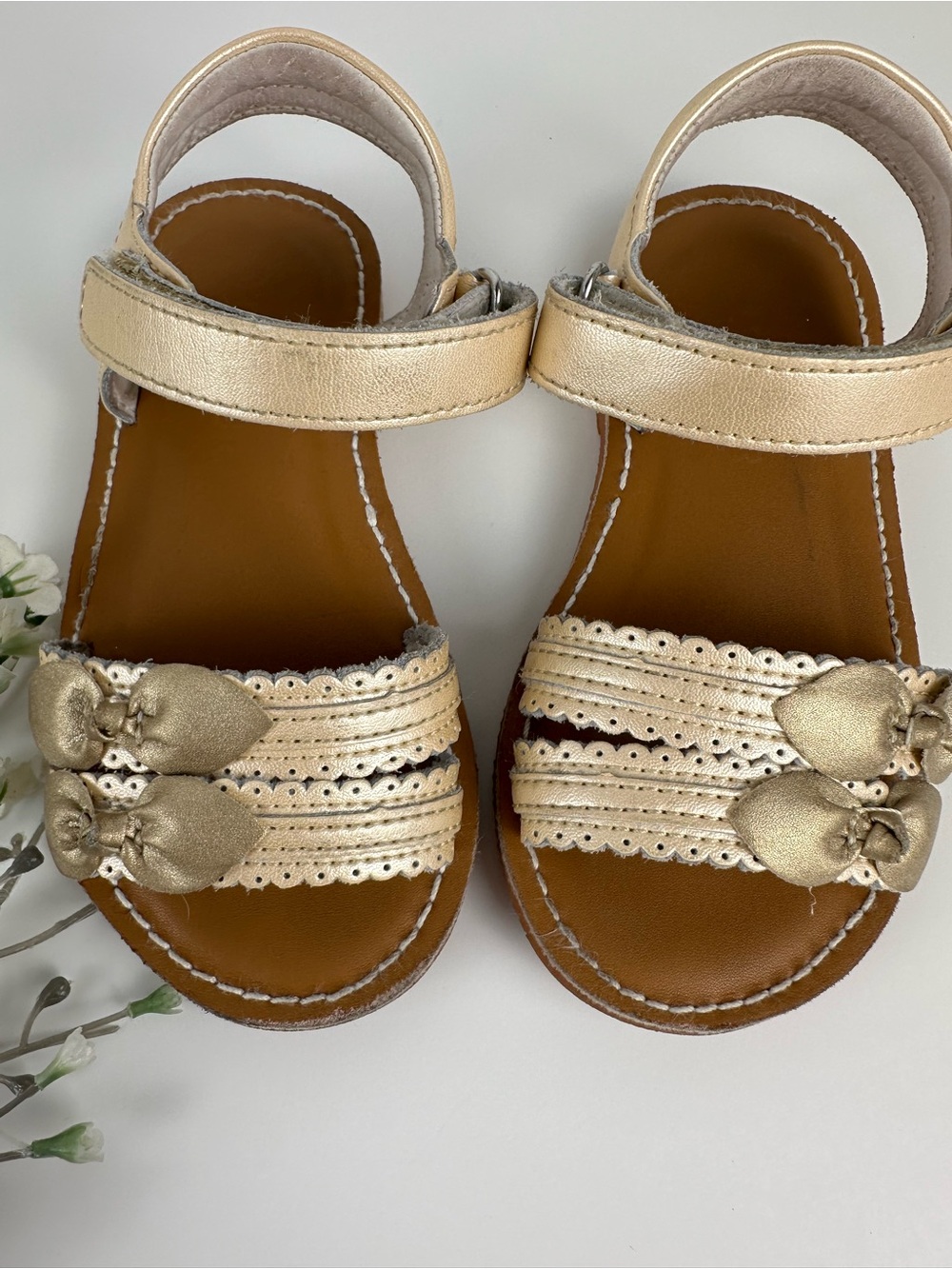 L’Amour Girls Gold/  Sandals Size 9 with Bow Detail